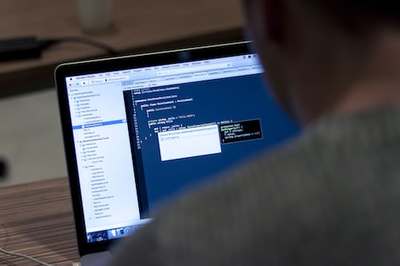 Java在計(jì)算機(jī)信息技術(shù)開(kāi)發(fā)領(lǐng)域的全方位應(yīng)用